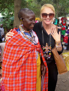 dawn-jorgensen-kenya-with-a-masai-lady-in-nairobi