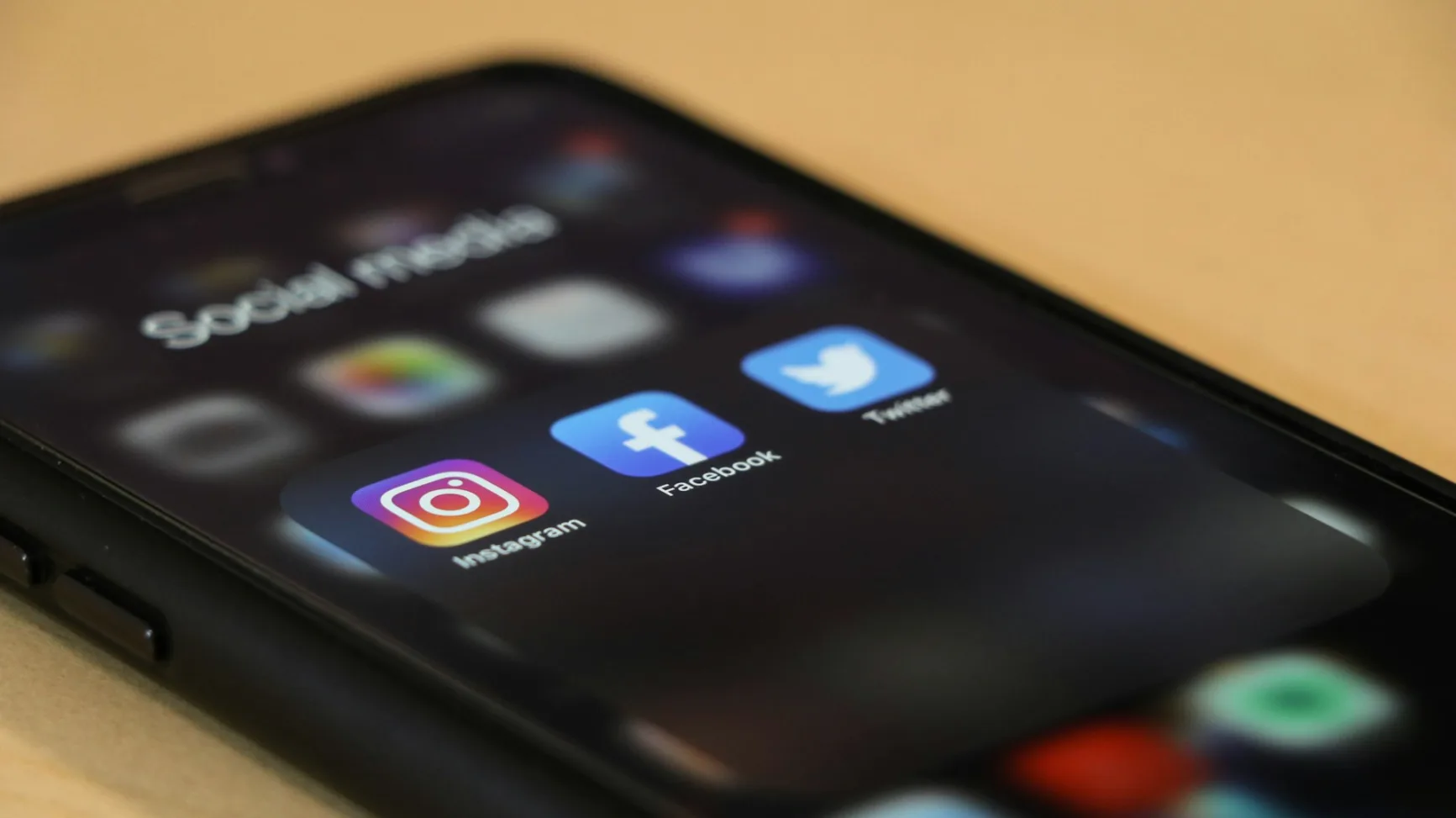 Social media giants are not complying with under‑16s social media ban, new report finds